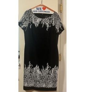 Adrianna Papell Black Dress